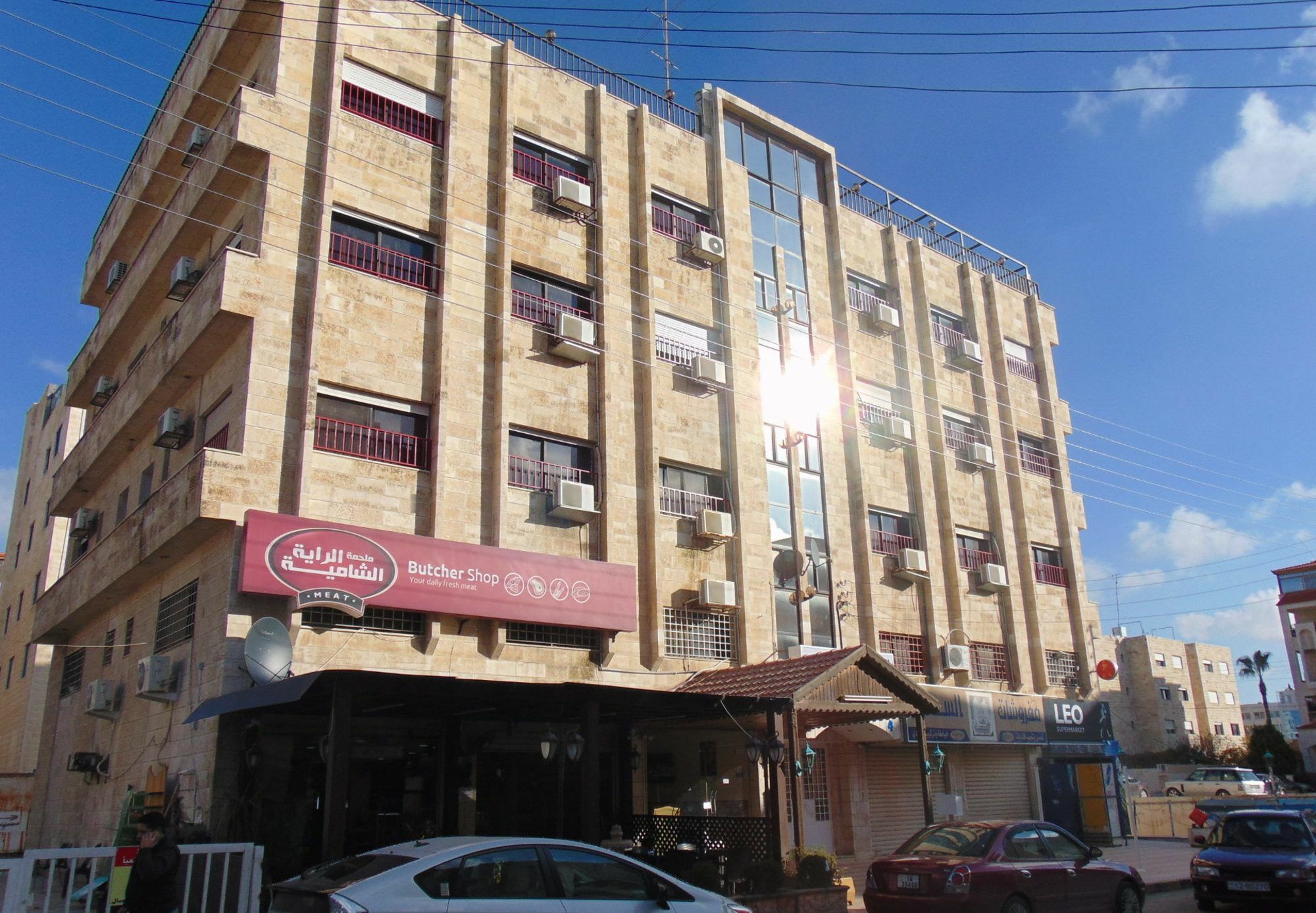 Al-Nujoom Hotel Suites Amman Eksteriør bilde
