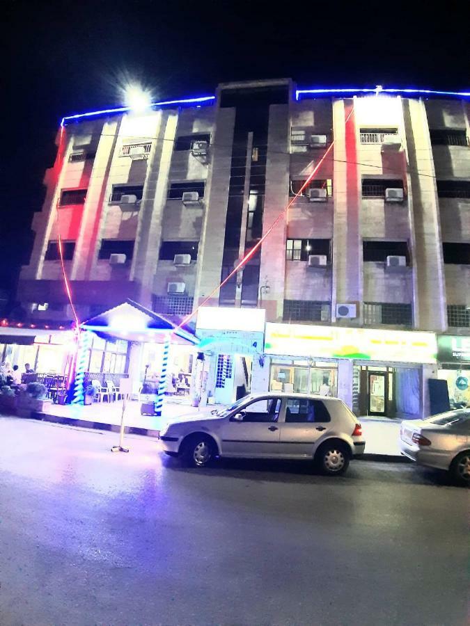 Al-Nujoom Hotel Suites Amman Eksteriør bilde